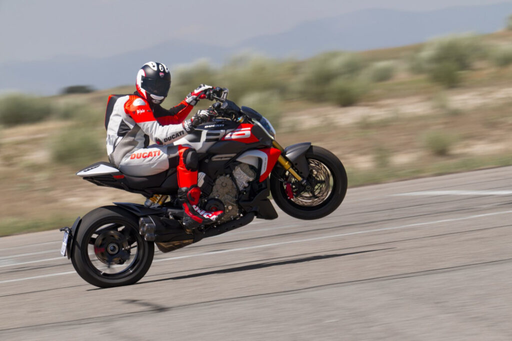 2025 Sep 18 600 pm DUCATI 1 TNPH