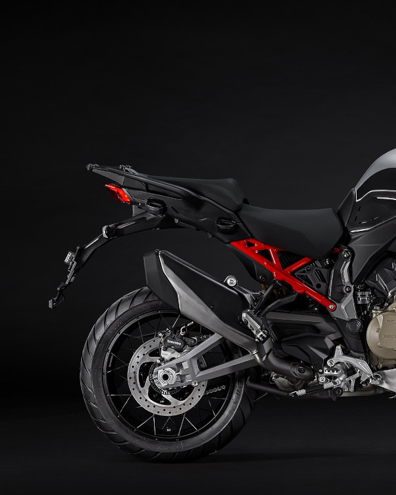 2025 Oct 11 600 pm DUCATI 6 TNPH