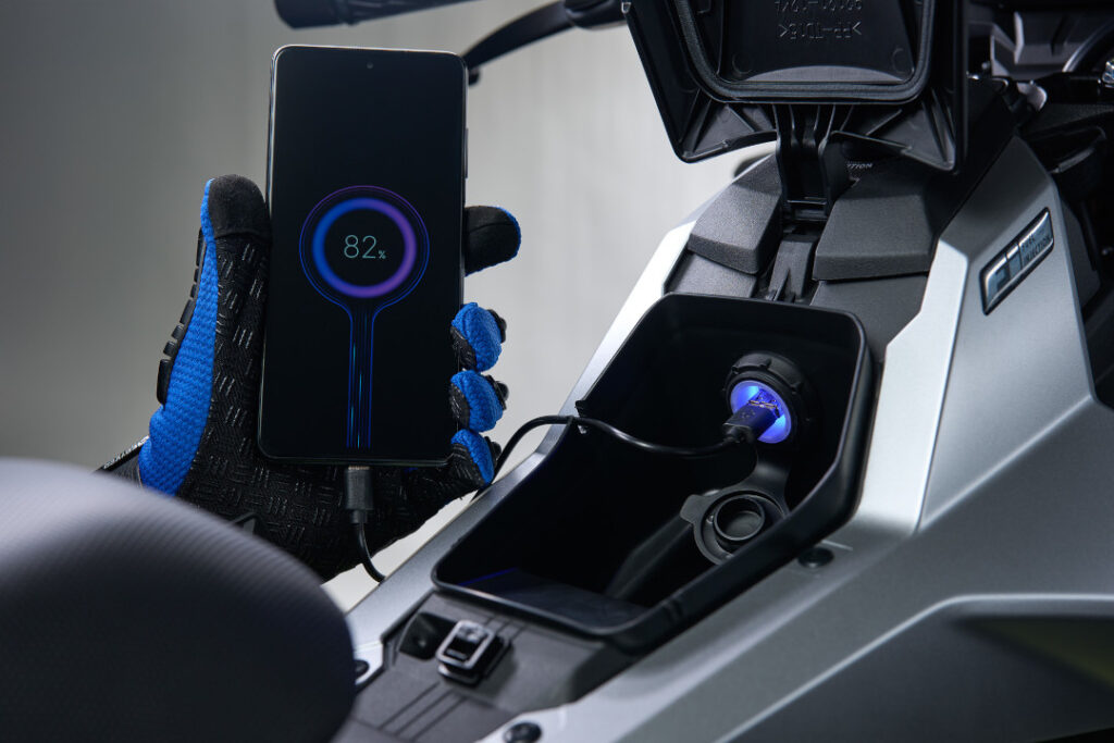 2025 Nov 12 1200 pm SUZUKI 12 TNPH