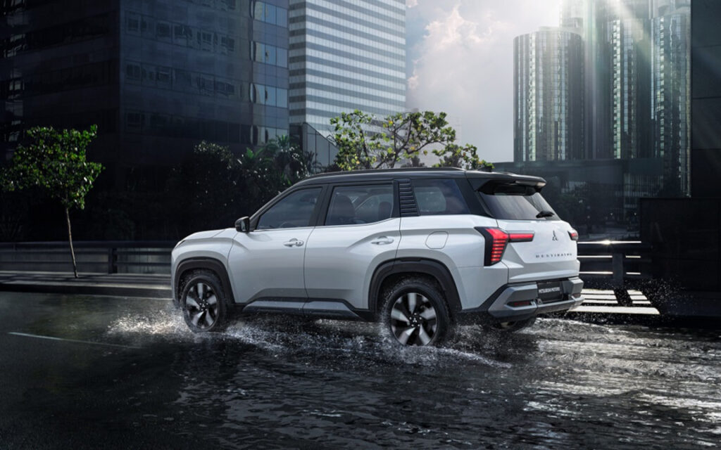 2025 Nov 20 1000 am MITSUBISHI 23 TNPH