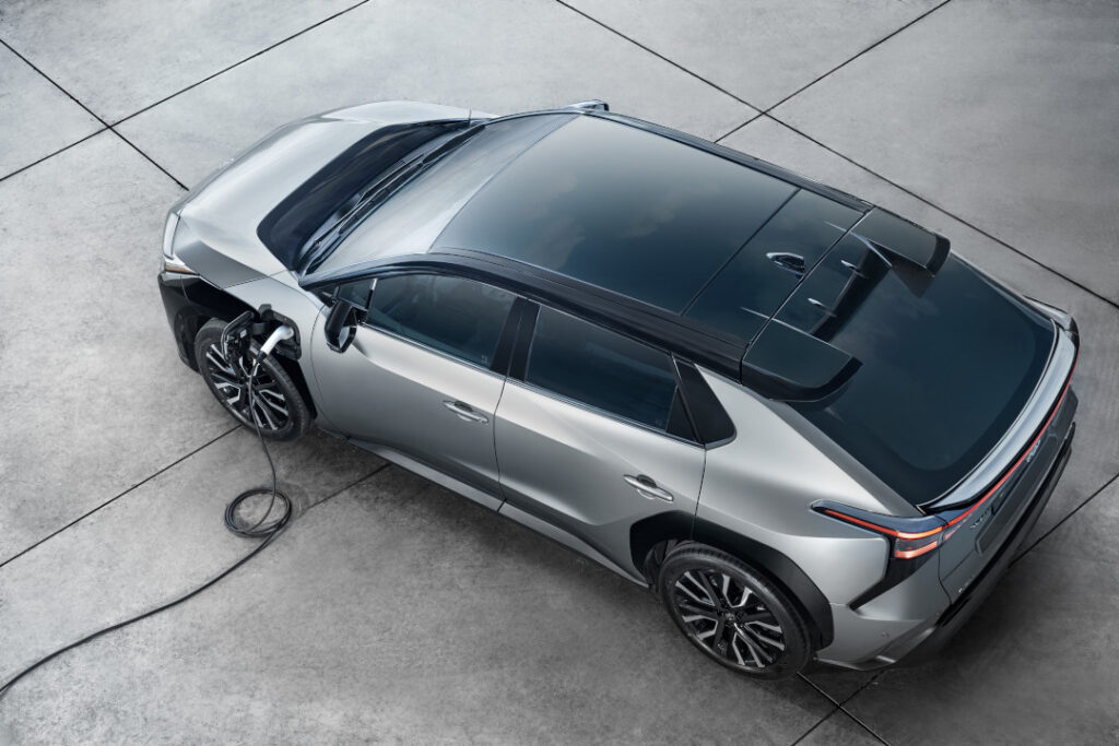 2025 Dec 13 600 am TOYOTA 7 TNPH