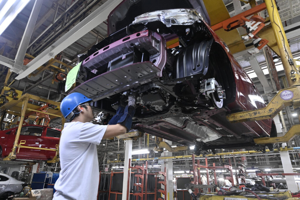 2026 Apr 6 600 am MITSUBISHI 1 TNPH