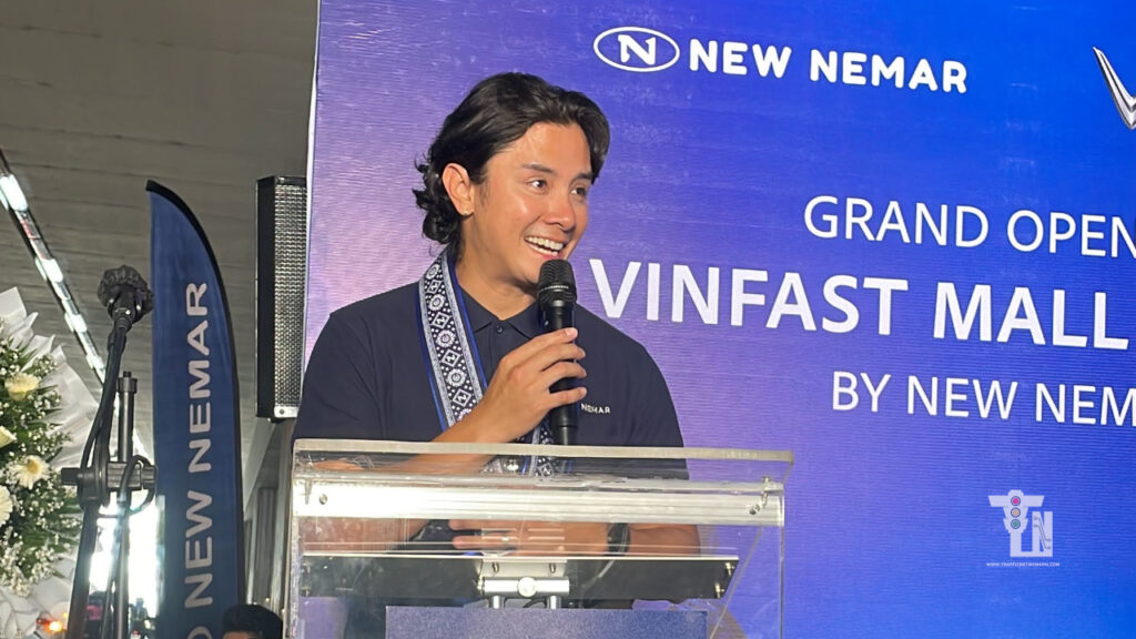 UNMR brand ambassador JC Santos attending the VinFast flagship e-motorcycle store launch at MOA
