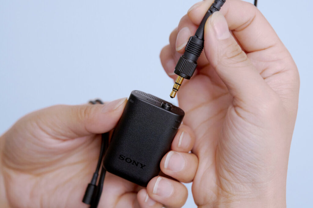 Sony ECM-W5 wireless microphone 8