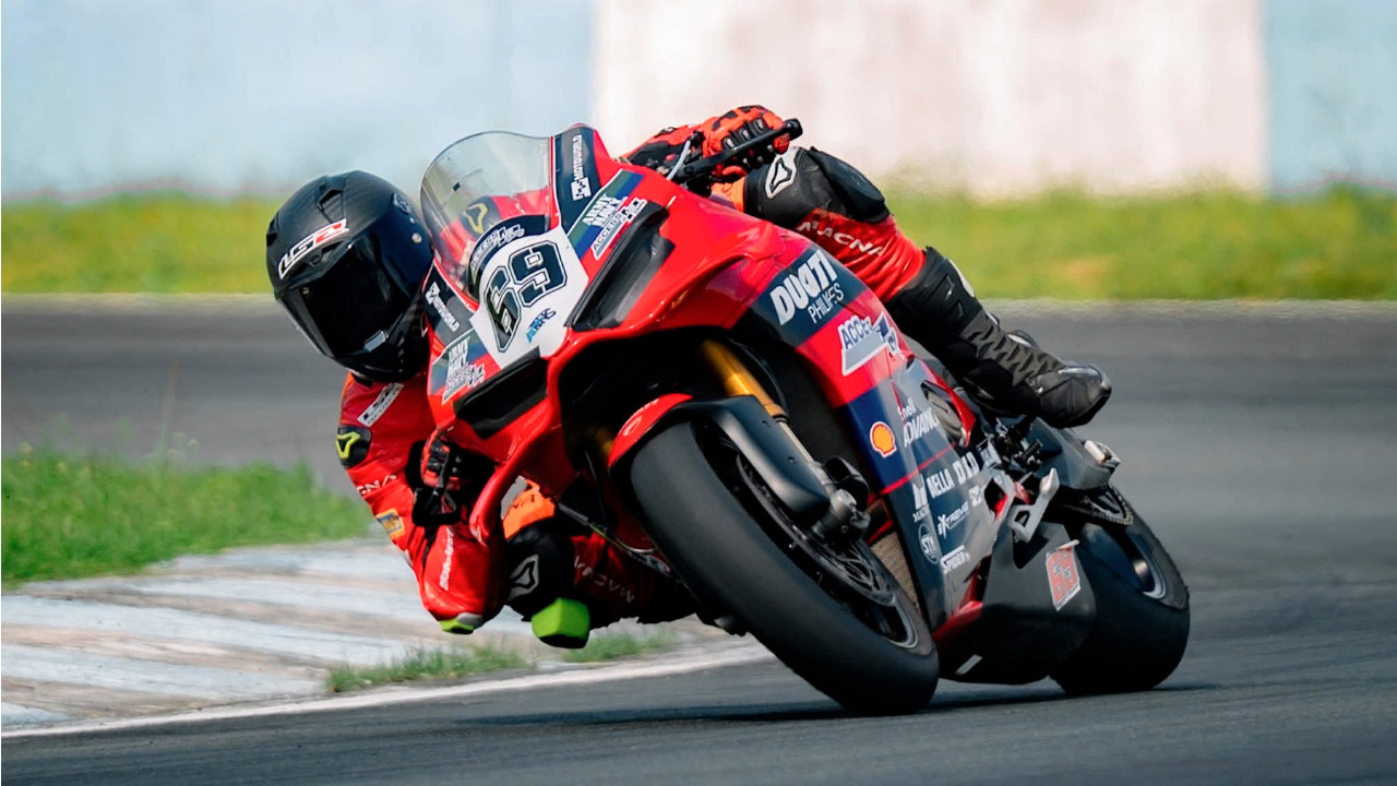Ducati Panigale V4 Debuts in PSBK Grid