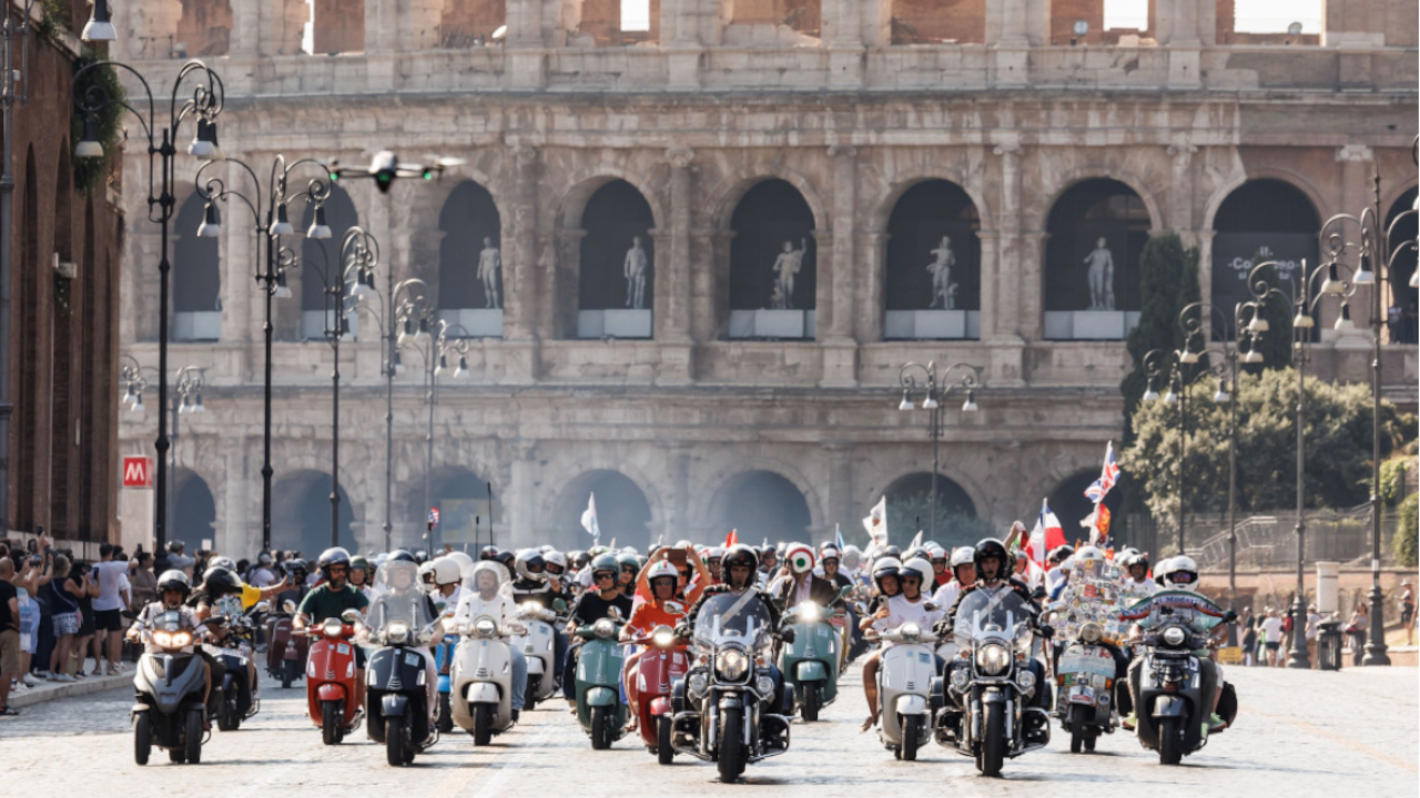 Roaring Through Rome: 25,000 Vespas Make History for 80th Anniversary