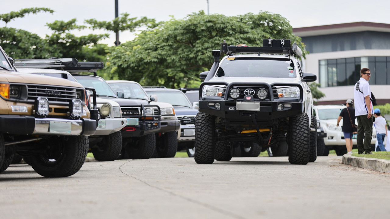 Toyota PH Celebrates Heritage with Local Car Clubs